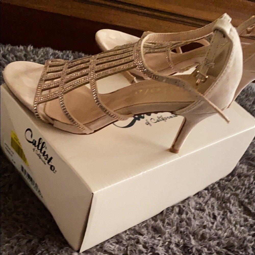 Shoes - Picture 3 of 3